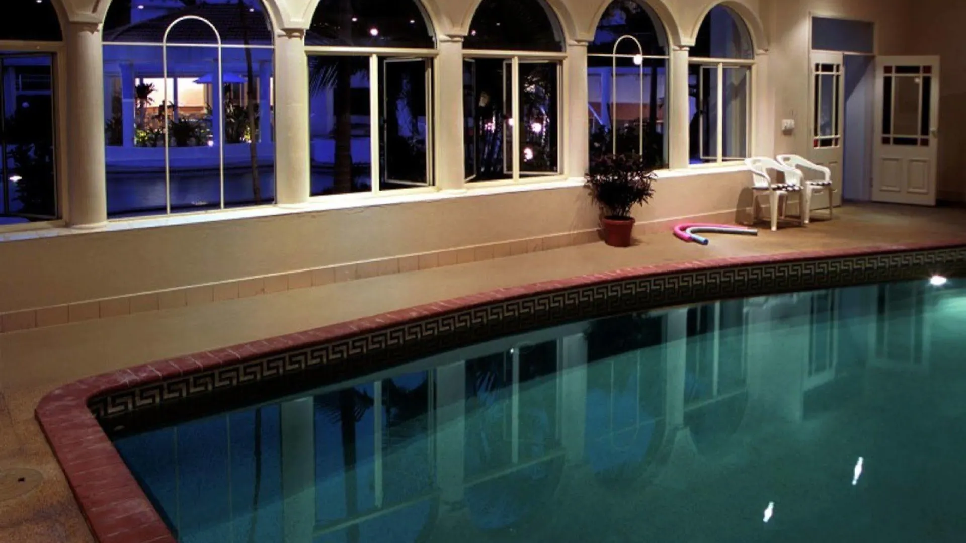 Royal Woods Resort Gold Coast 4*,