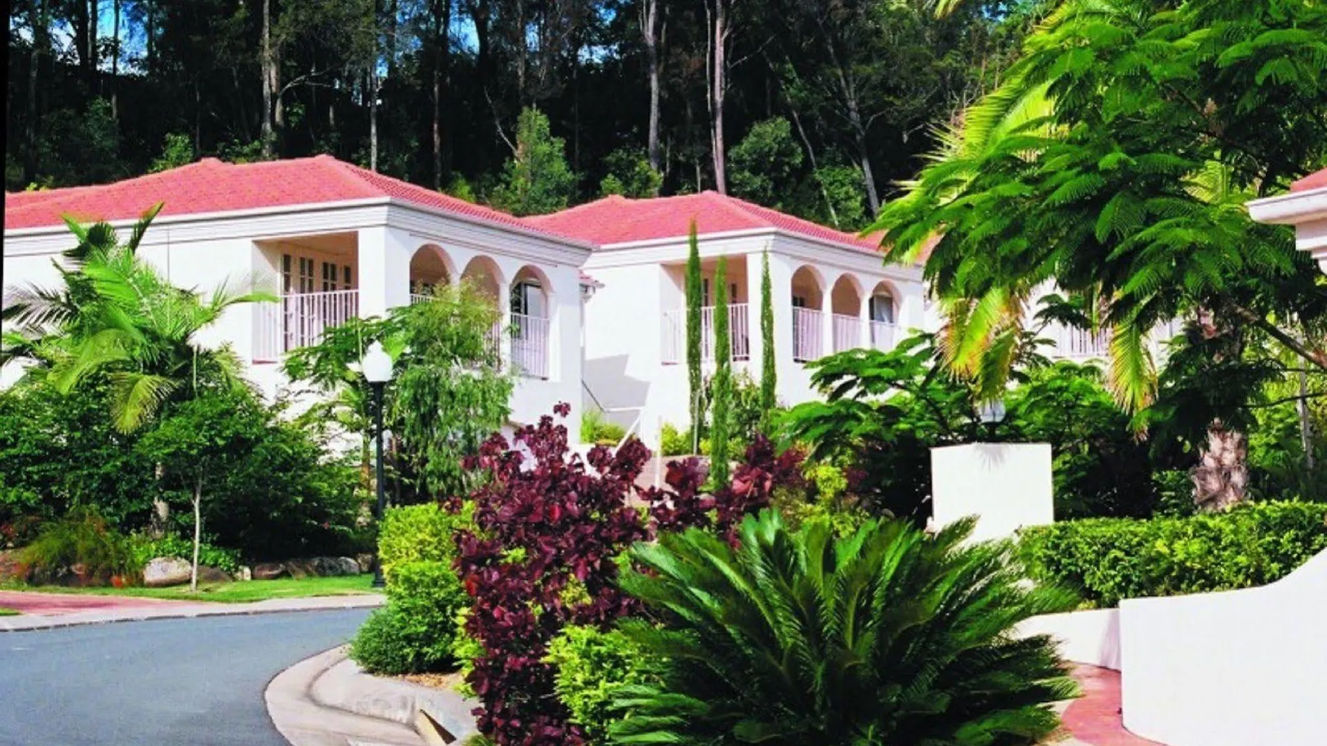 Royal Woods Resort contacts